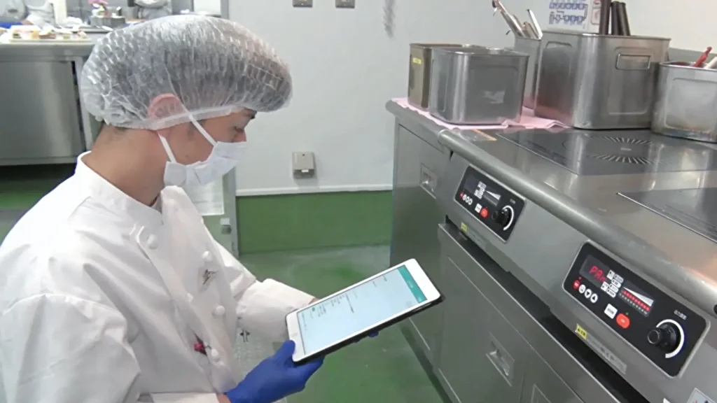 【カミナシ】現場DXプラットフォーム「カミナシ」軽井沢プリンスホテルが導入し、毎月2,000枚の紙帳票の削減に成功