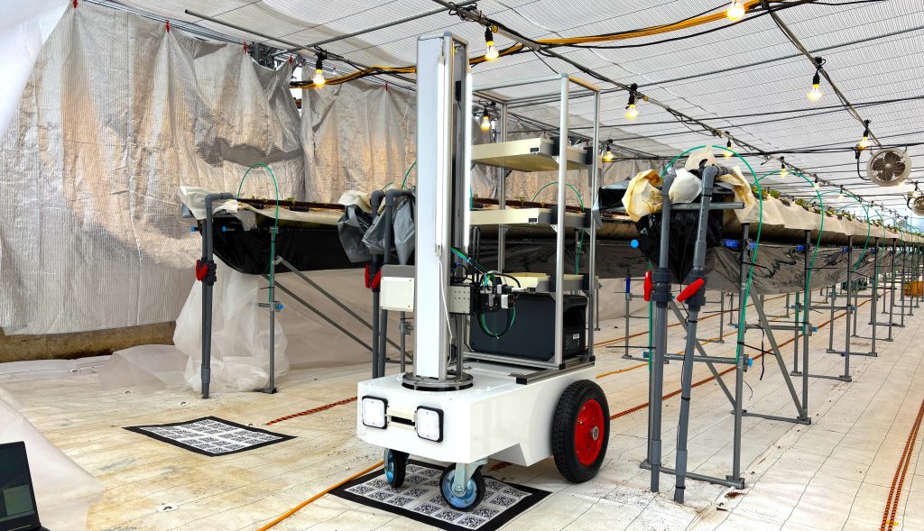 AIいちご収穫ロボット「ロボつみ®」、NTTアグリテクノロジーの実証実験に初採用 〜農業現場の自動化とスマート農業の加速へ〜